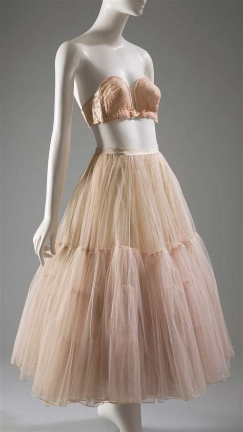 petticoat 50er original dior|christian Dior 1951.